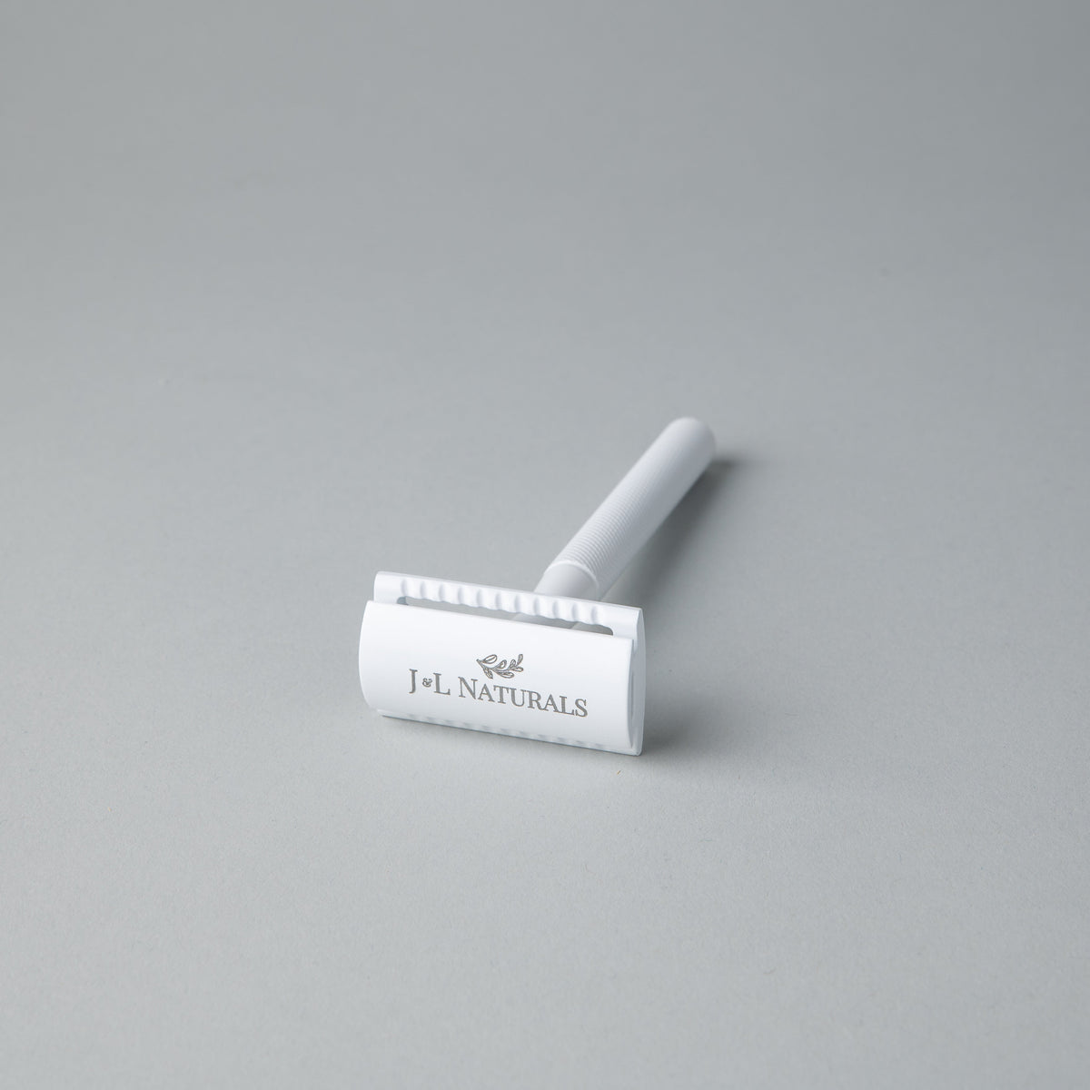 White Razor Reusable Plastic-Free Safety Razor by J&L Naturals – Earthinary